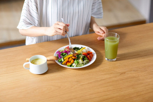 Dieta antiinflamatoare: Ghid complet, alimente permise și suplimente recomandate