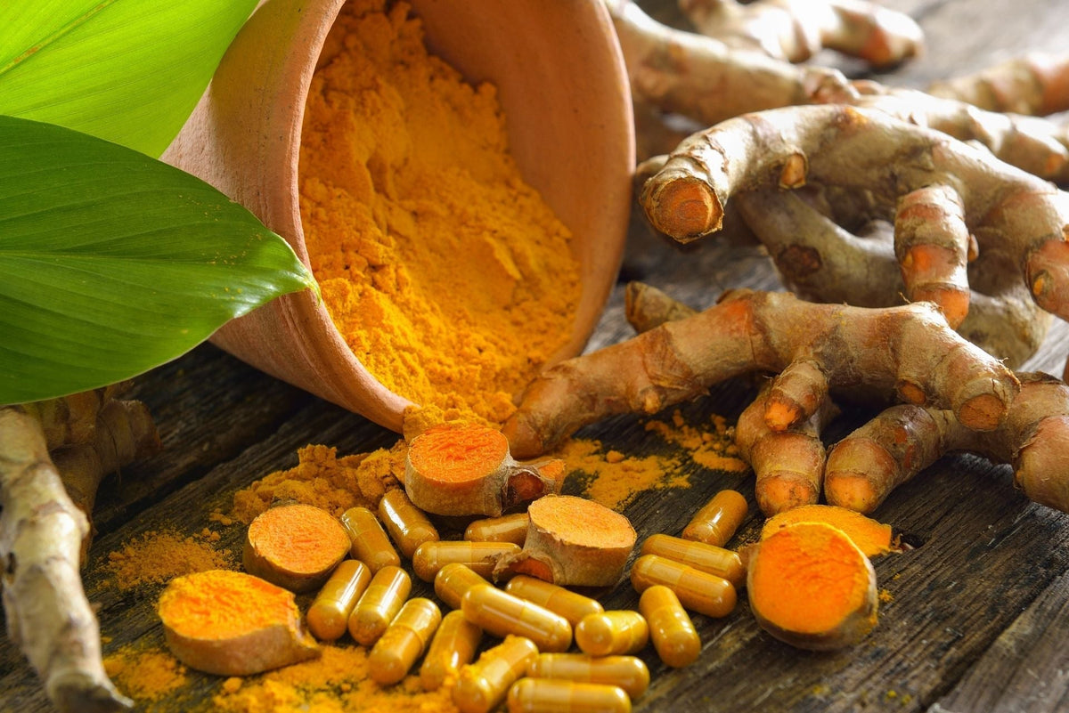 Turmeric beneficii: accelerează refacerea organismului, reduce inflamația și crește performanța