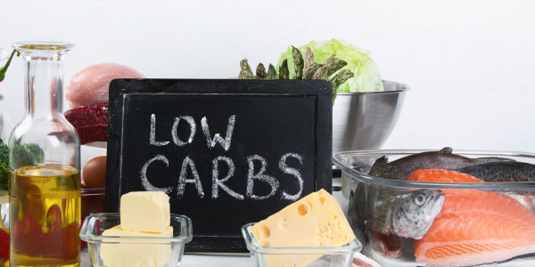 Dieta Low Carb: Ghid Complet, Beneficii (2026)